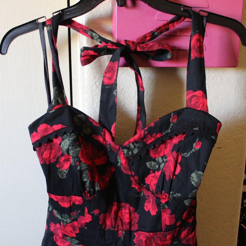 HOTTOPIC ROSE HALTER DRESS - Picture 3 of 6